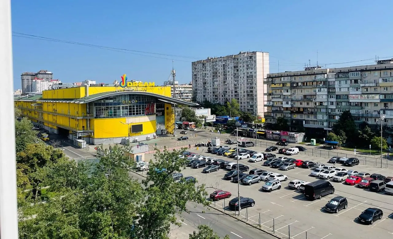 Квартира Напротив Дрим-Тауна 키예프 0*,  우크라이나